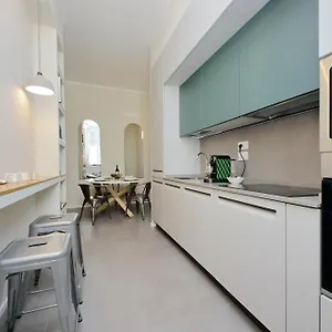 Appartement Ych-montebello -, Rome